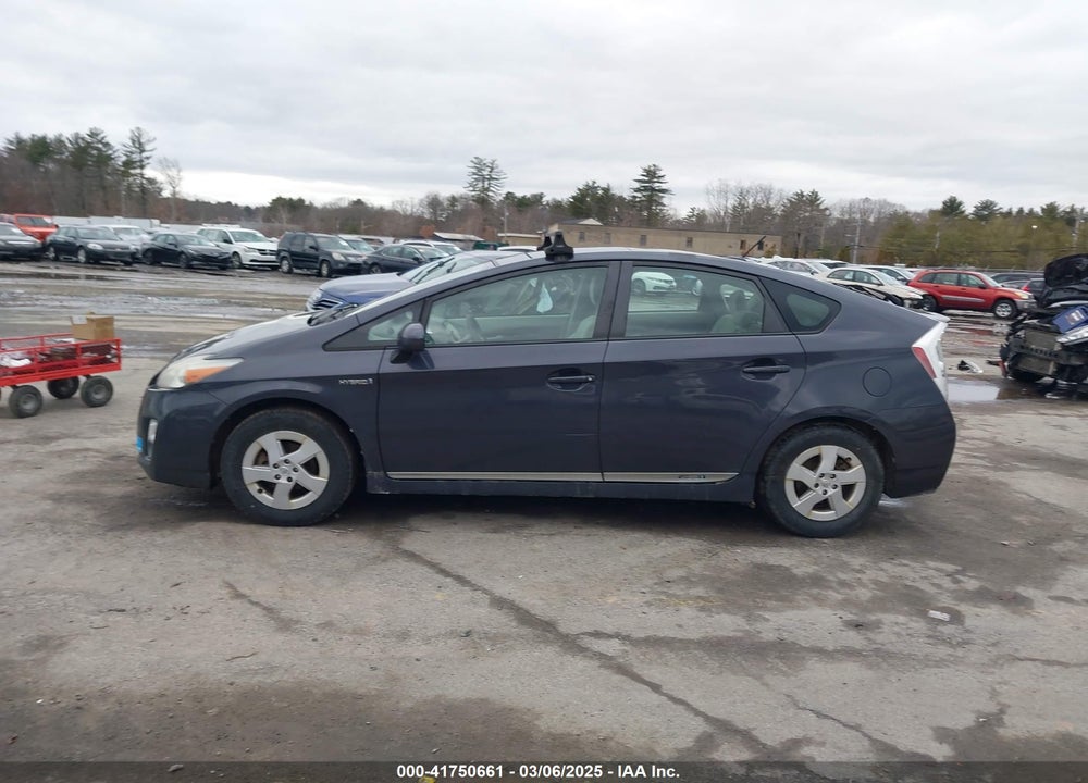 2011 TOYOTA PRIUS THREE VIN: JTDKN3DU9B0255712