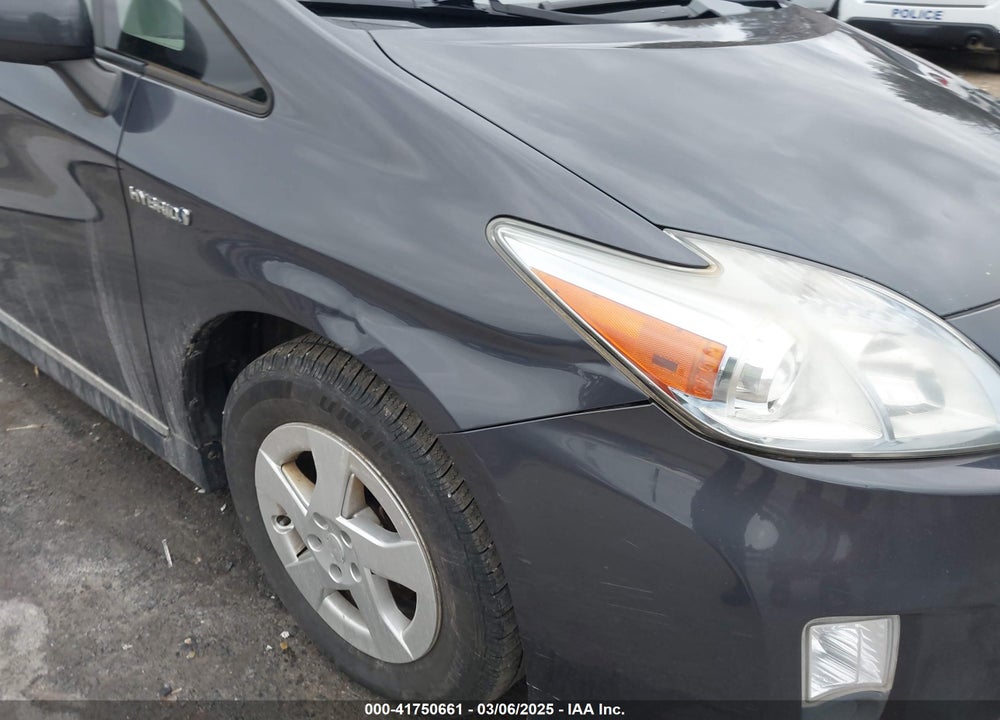 2011 TOYOTA PRIUS THREE VIN: JTDKN3DU9B0255712