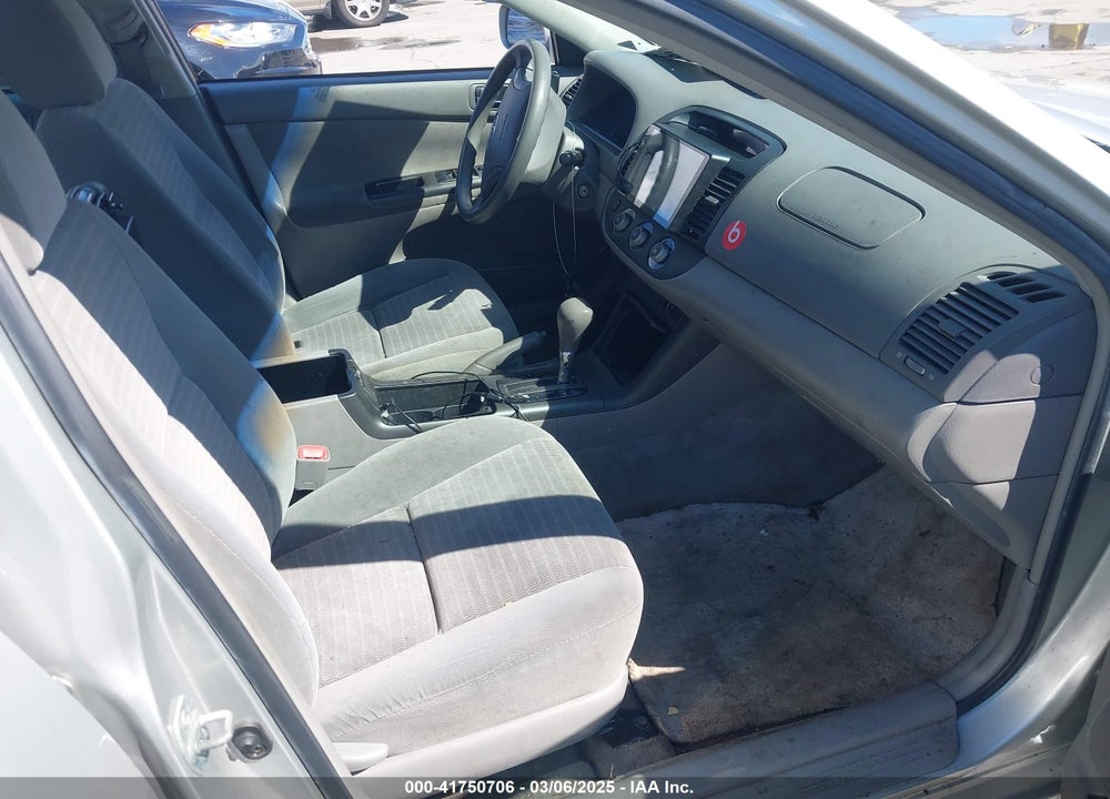 2006 TOYOTA CAMRY VIN: 4T1BE32K06U698228