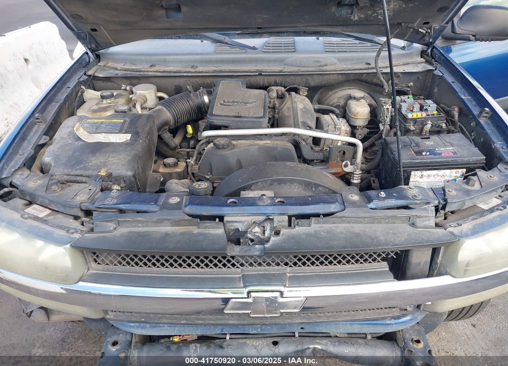 2005 CHEVROLET TRAILBLAZER LS VIN: 1GNDS13S852164047
