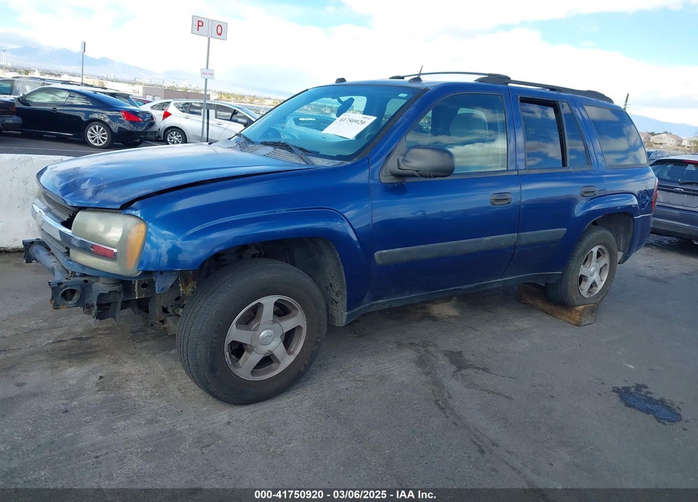2005 CHEVROLET TRAILBLAZER LS VIN: 1GNDS13S852164047