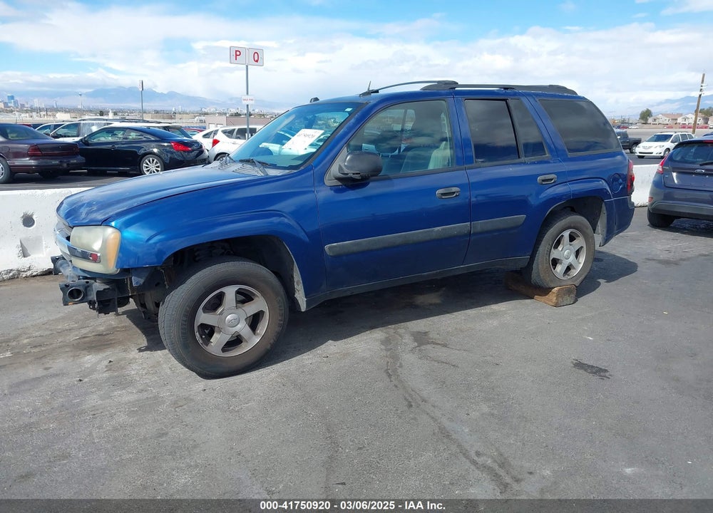 2005 CHEVROLET TRAILBLAZER LS VIN: 1GNDS13S852164047