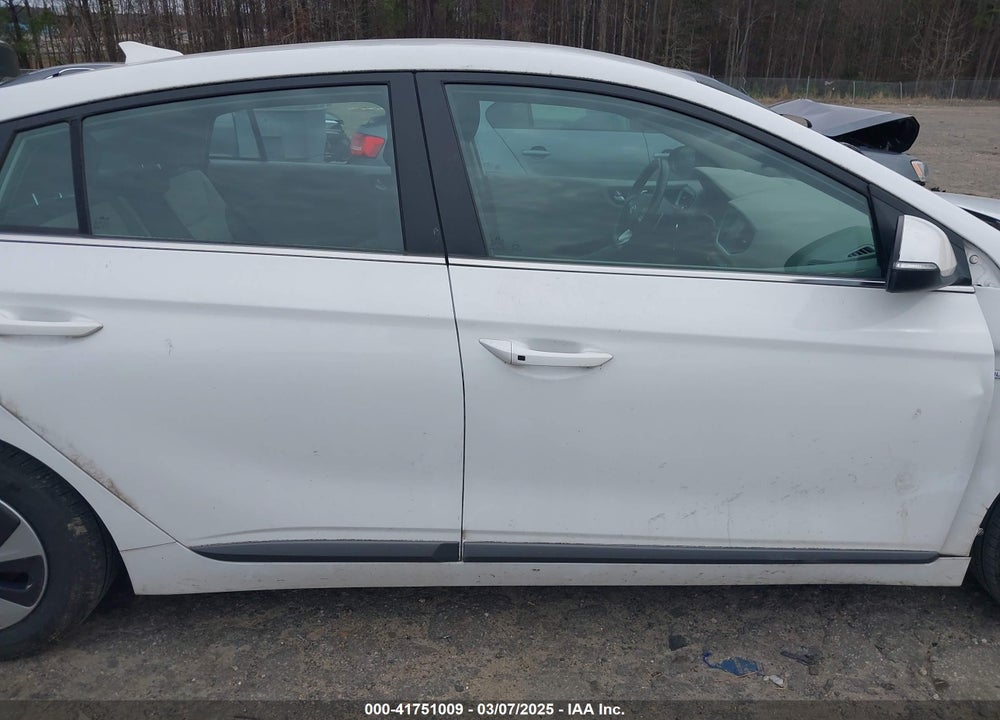 2019 HYUNDAI IONIQ HYBRID VIN: KMHC75LC2KU119543