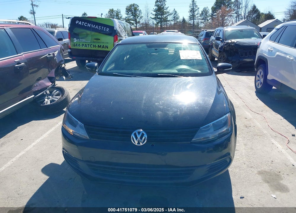 2014 VOLKSWAGEN JETTA VIN: 3VWD17AJ1EM238553