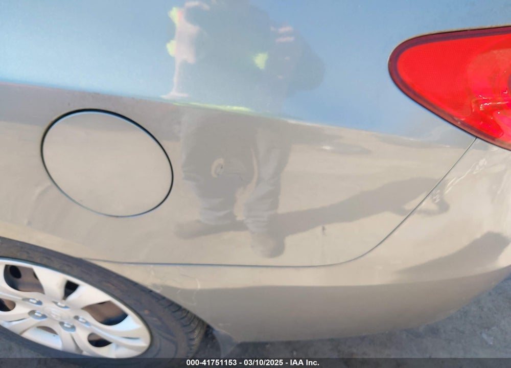 2010 HYUNDAI ELANTRA VIN: KMHDU4AD3AU932469