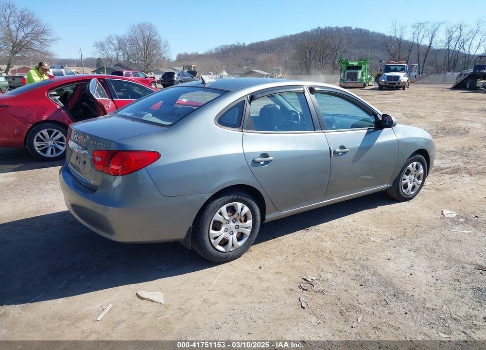 2010 HYUNDAI ELANTRA VIN: KMHDU4AD3AU932469