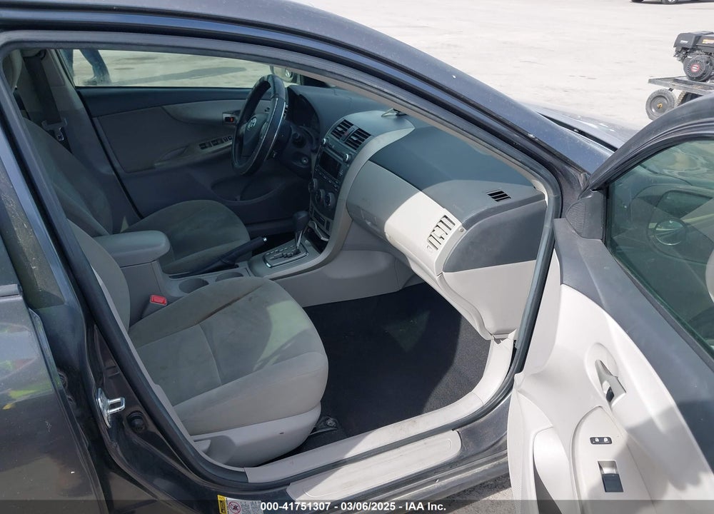 2011 TOYOTA COROLLA LE VIN: 2T1BU4EEXBC571769