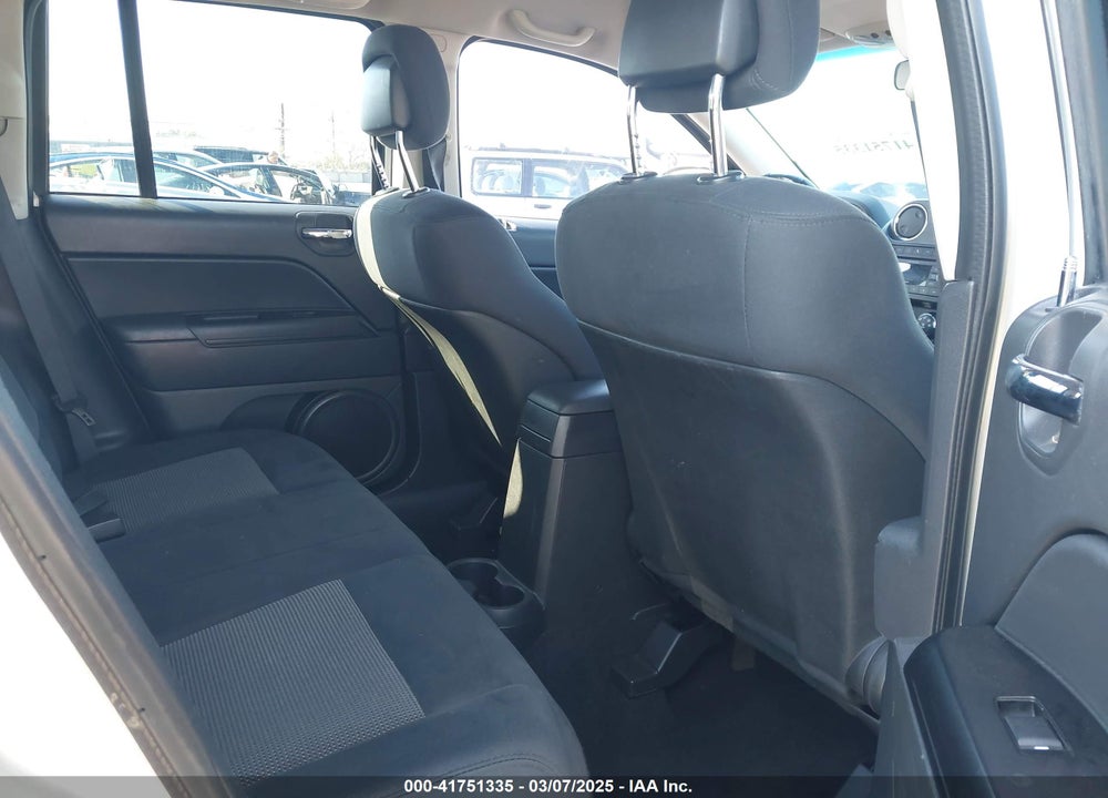 2011 JEEP COMPASS VIN: 1J4NF1FB2BD164326