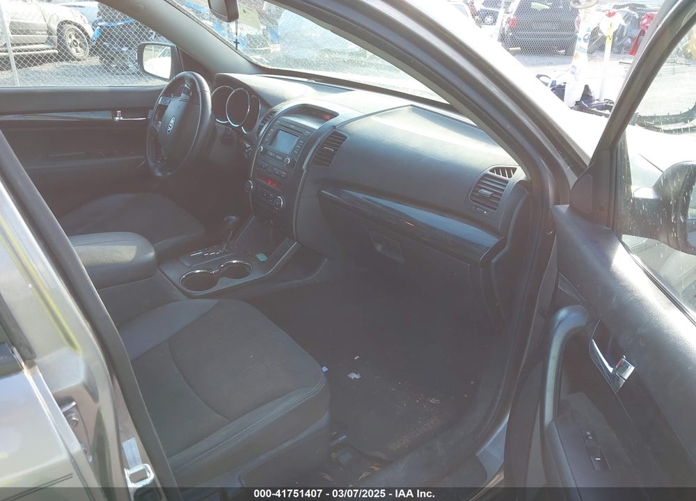 2012 KIA SORENTO VIN: 5XYKUCA63CG300289