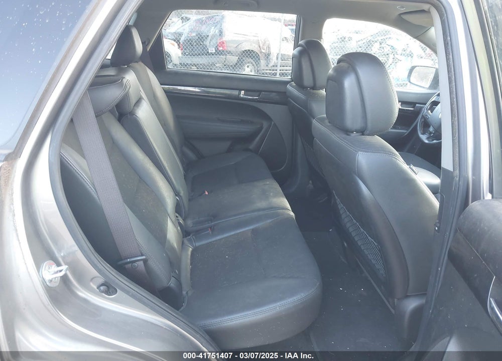 2012 KIA SORENTO VIN: 5XYKUCA63CG300289