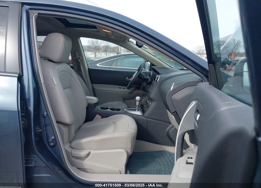 2013 NISSAN ROGUE SV W/SL PKG VIN: JN8AS5MV8DW122694
