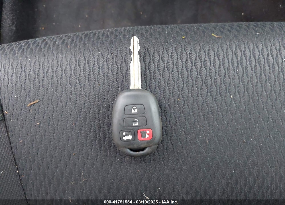 2018 TOYOTA COROLLA VIN: 2T1BURHE6JC985753