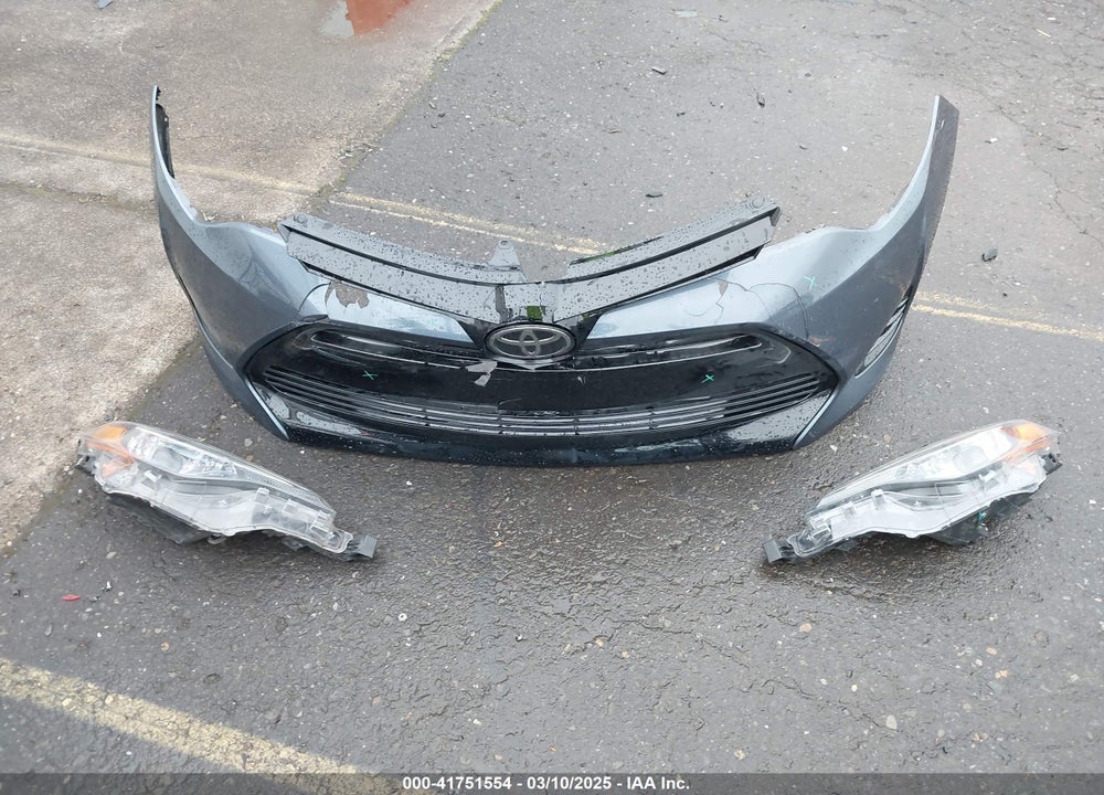 2018 TOYOTA COROLLA VIN: 2T1BURHE6JC985753
