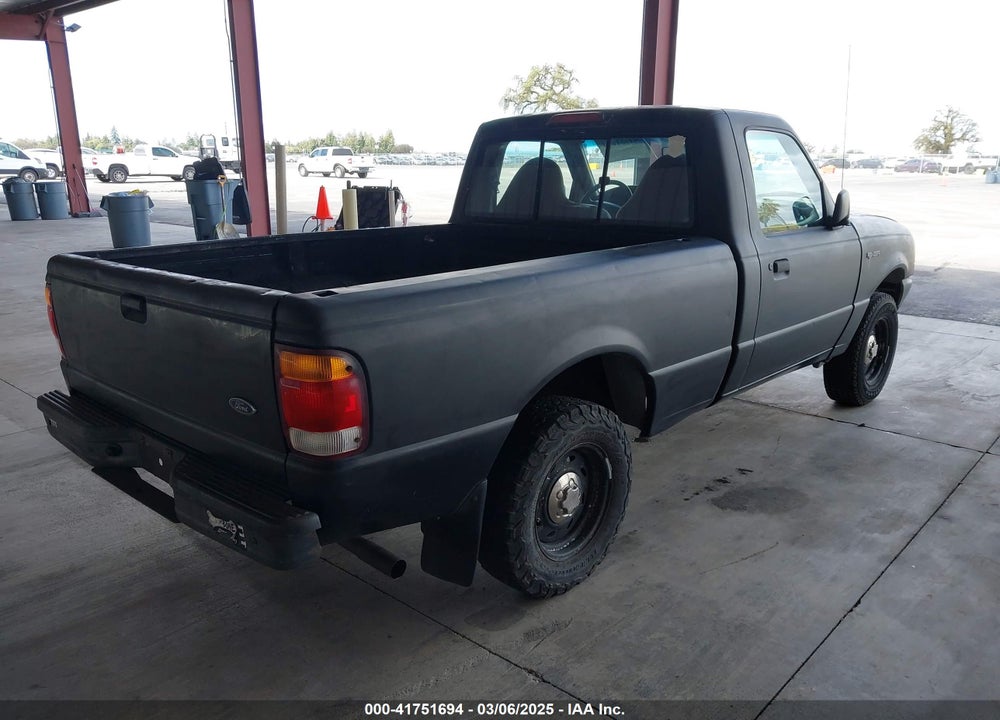 1998 FORD RANGER VIN: 1FTYR10C7WUD08115