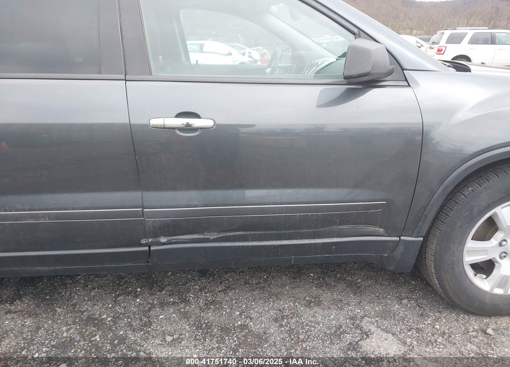 2011 GMC ACADIA SLE VIN: 1GKKRPED9BJ211038