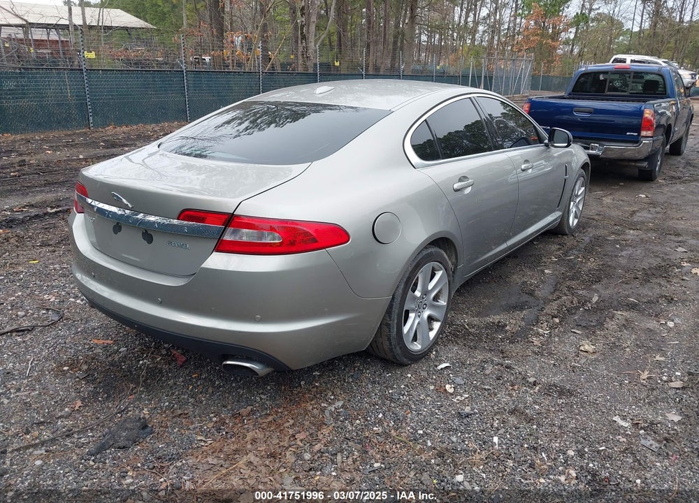 2011 JAGUAR XF VIN: SAJWA0FB5BLR93854