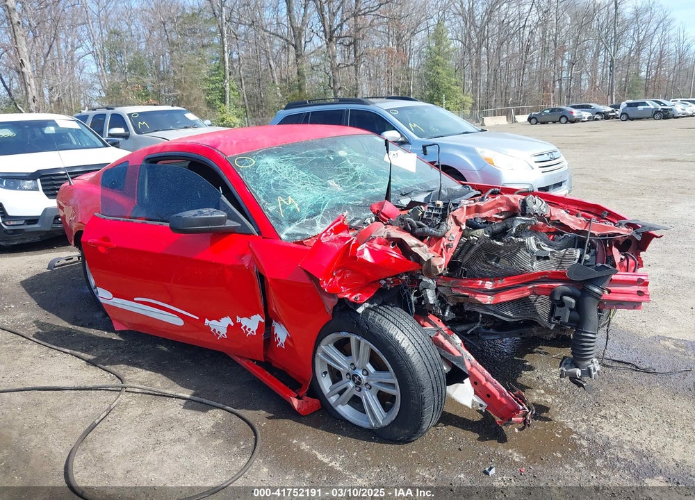 2014 FORD MUSTANG V6 VIN: 1ZVBP8AM6E5282057