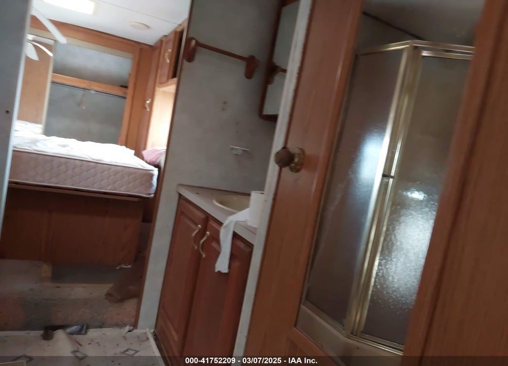 1997 JAYCO OTHER VIN: 1JJCJ02R5V1KH0215