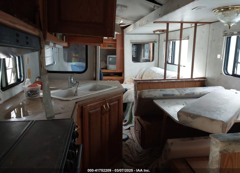 1997 JAYCO OTHER VIN: 1JJCJ02R5V1KH0215