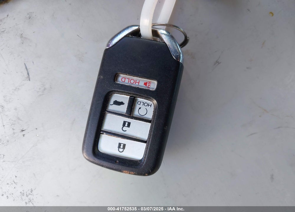 2019 HONDA CR-V VIN: JHLRW2H50KX000448