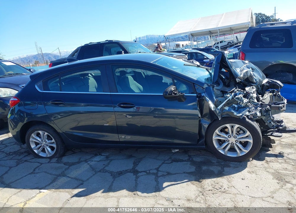 2019 CHEVROLET CRUZE VIN: 3G1BE6SM2KS606126