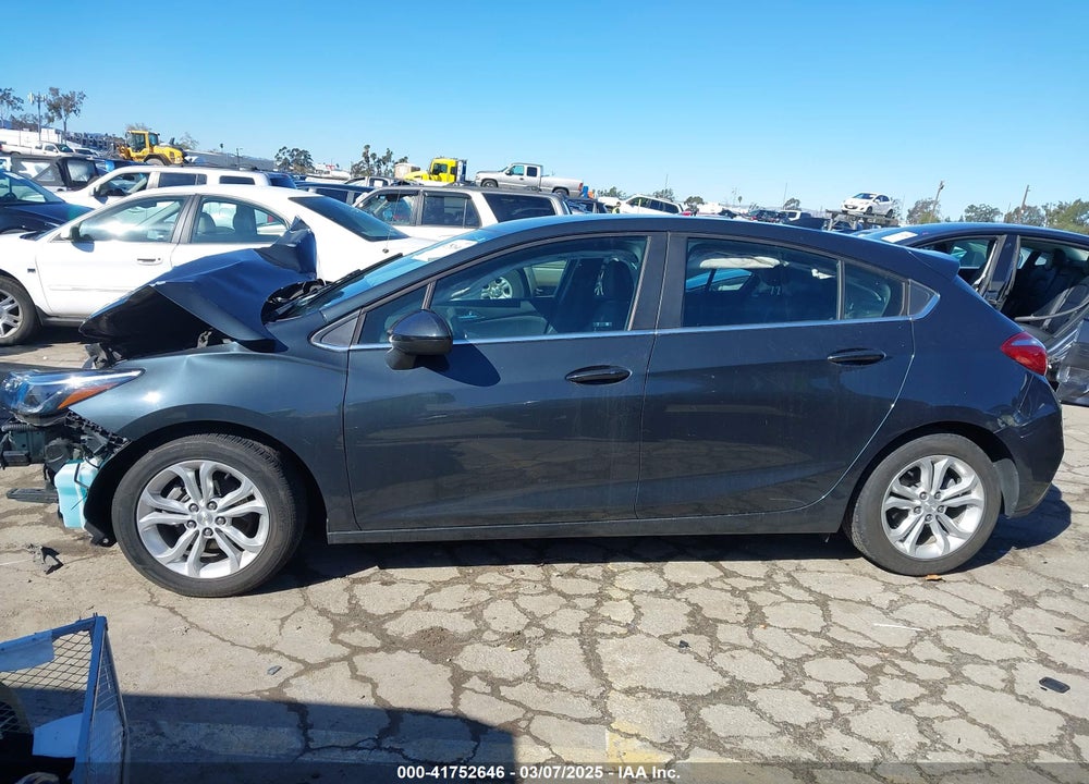 2019 CHEVROLET CRUZE VIN: 3G1BE6SM2KS606126
