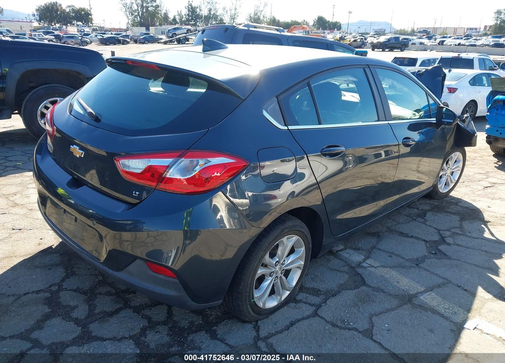 2019 CHEVROLET CRUZE VIN: 3G1BE6SM2KS606126
