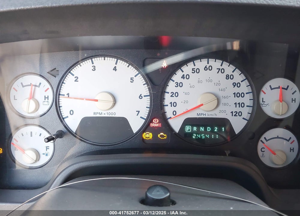 2007 DODGE RAM 1500 VIN: 1D7HU18237J637526