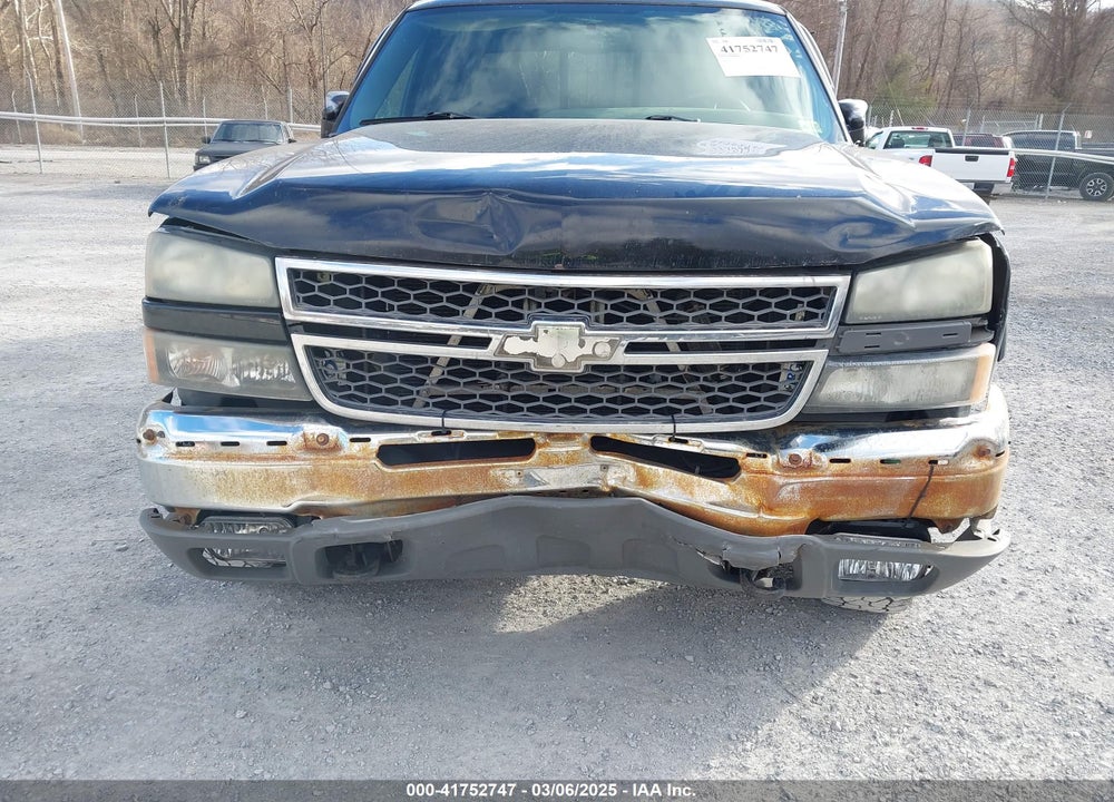 2005 CHEVROLET SILVERADO 2500HD LS VIN: 1GCHK23U35F826160