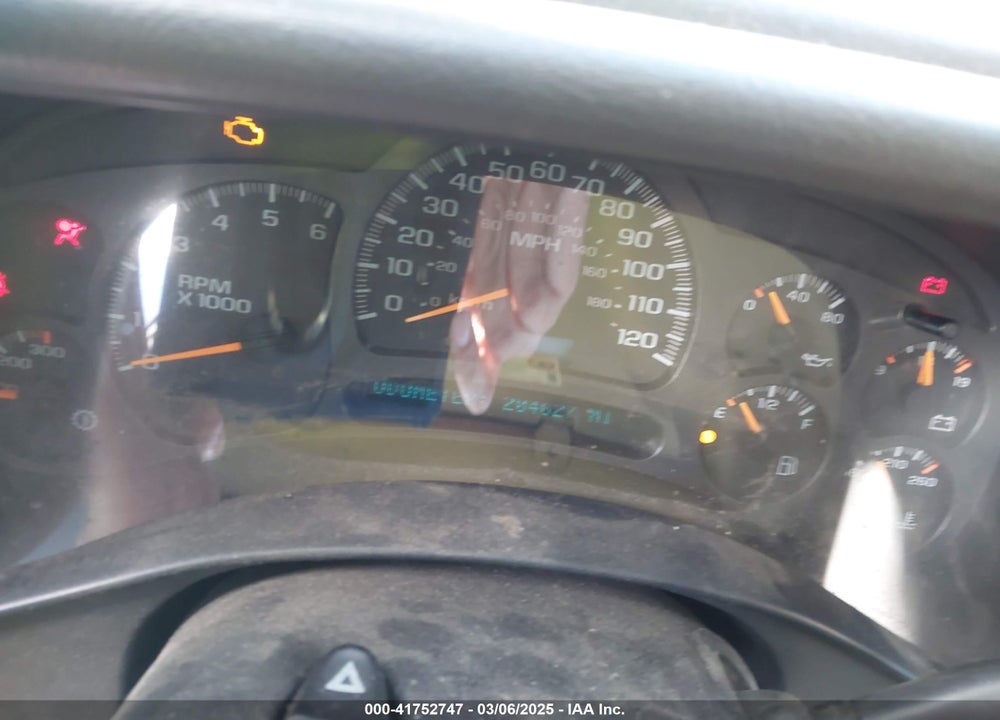 2005 CHEVROLET SILVERADO 2500HD LS VIN: 1GCHK23U35F826160