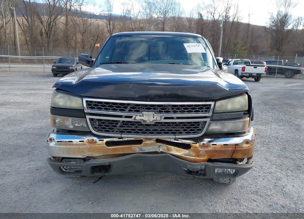 2005 CHEVROLET SILVERADO 2500HD LS VIN: 1GCHK23U35F826160