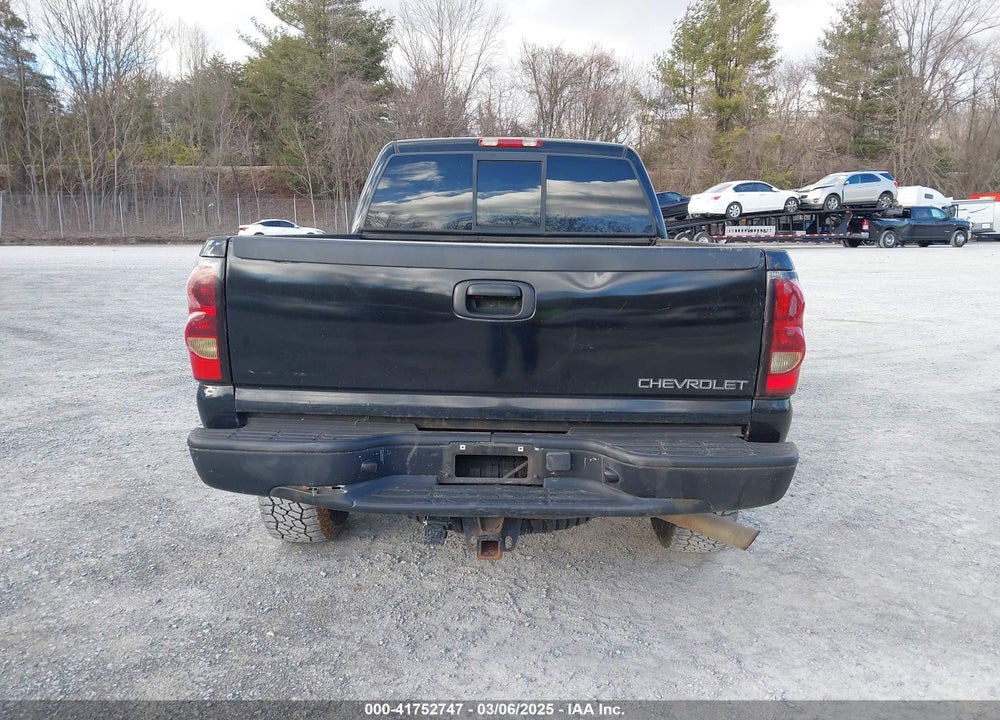 2005 CHEVROLET SILVERADO 2500HD LS VIN: 1GCHK23U35F826160