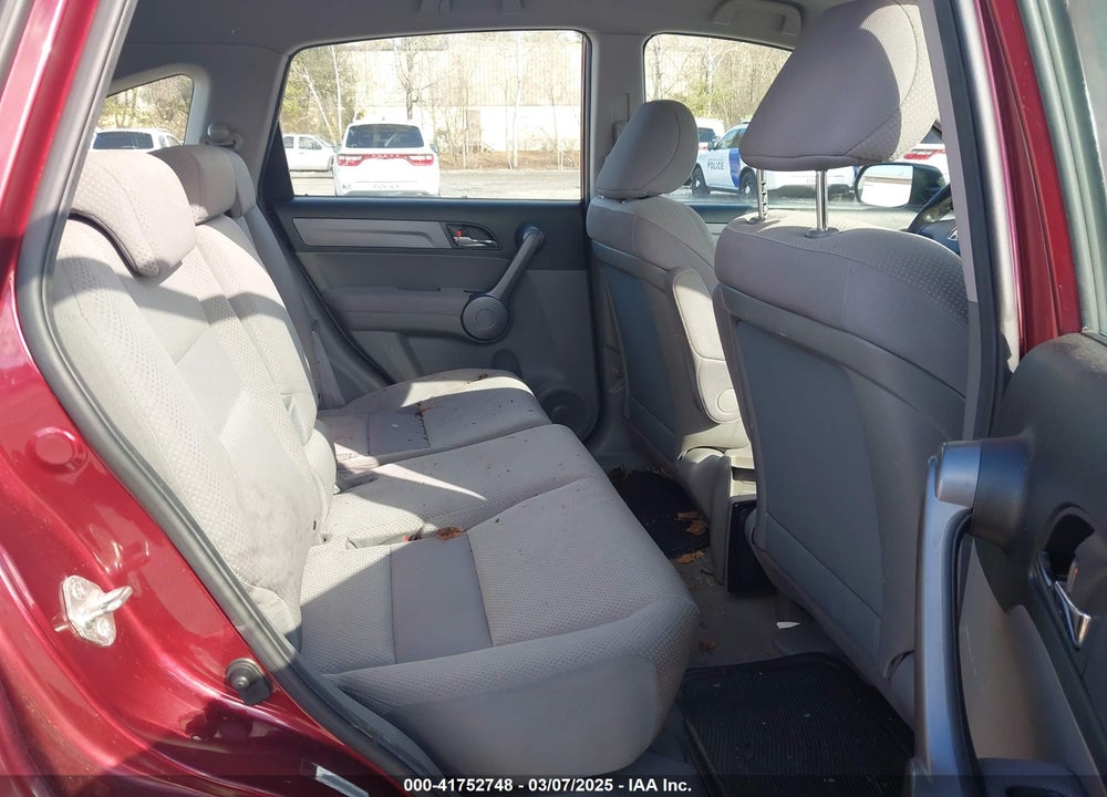 2008 HONDA CR-V LX VIN: JHLRE48318C071008