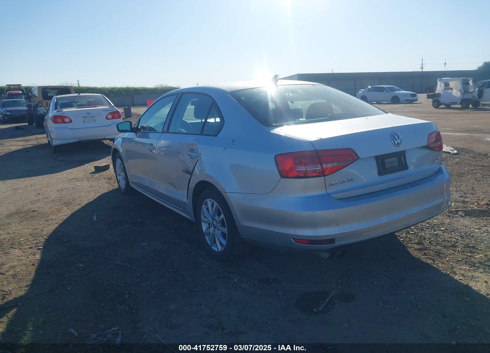 2015 VOLKSWAGEN JETTA VIN: 3VWD17AJ4FM218007