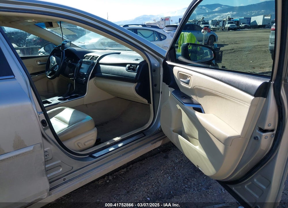 2017 TOYOTA CAMRY VIN: 4T1BF1FK7HU694661