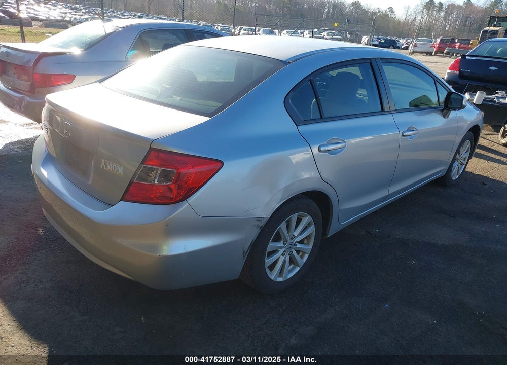 2012 HONDA CIVIC VIN: 2HGFB2F84CH582120