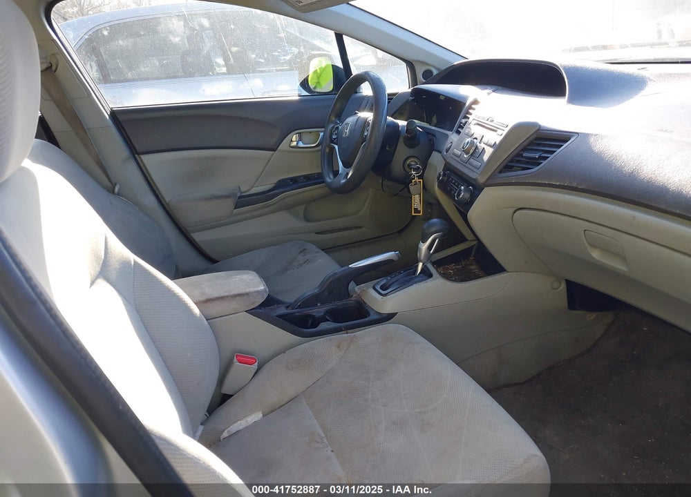 2012 HONDA CIVIC VIN: 2HGFB2F84CH582120