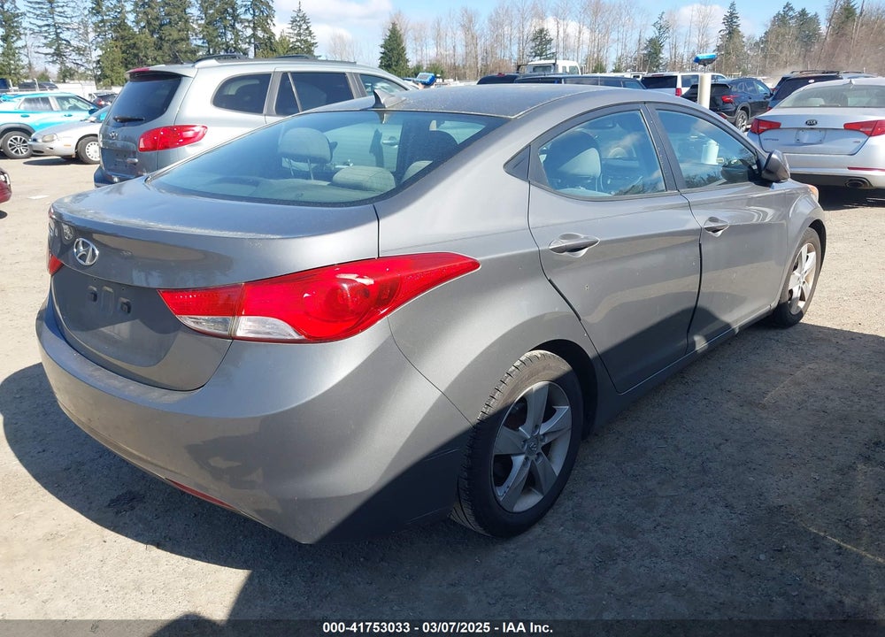 2013 HYUNDAI ELANTRA VIN: 5NPDH4AE6DH206198