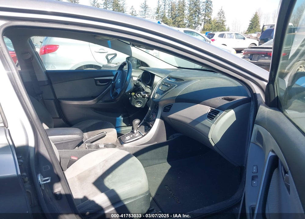 2013 HYUNDAI ELANTRA VIN: 5NPDH4AE6DH206198