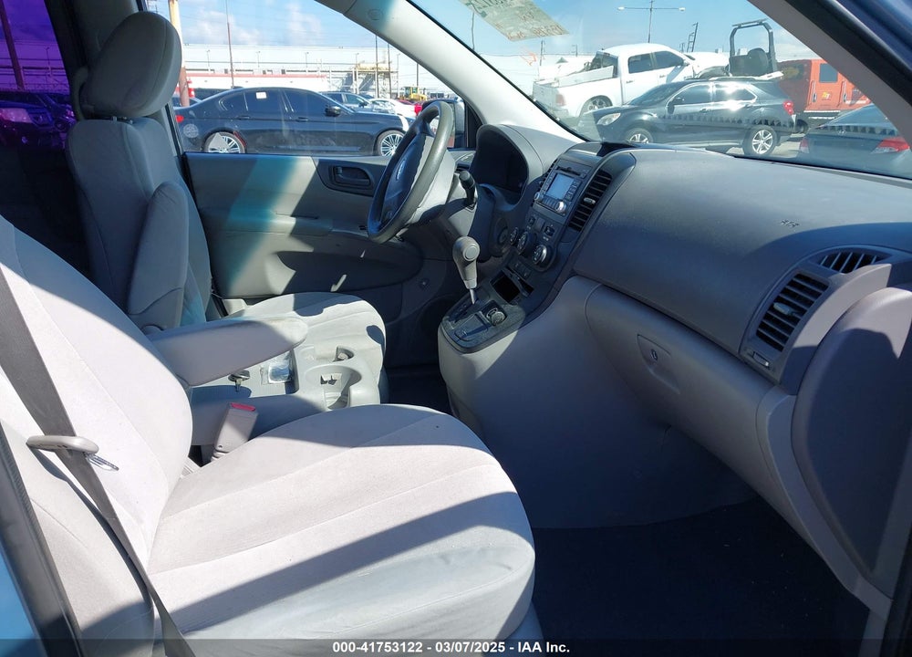 2009 KIA SEDONA VIN: KNDMB233396300879