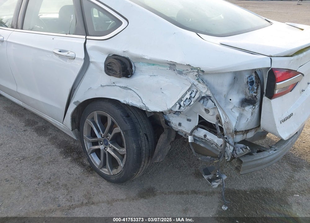 2019 FORD FUSION HYBRID VIN: 3FA6P0RU2KR183017