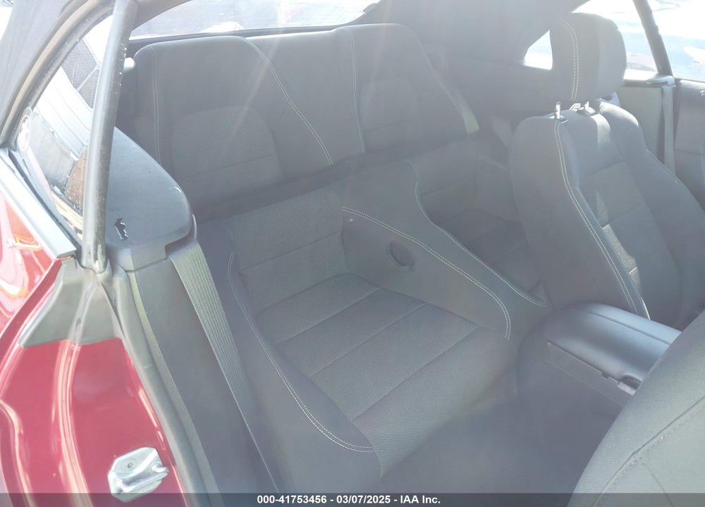 2016 FORD MUSTANG VIN: 1FATP8EM9G5323324
