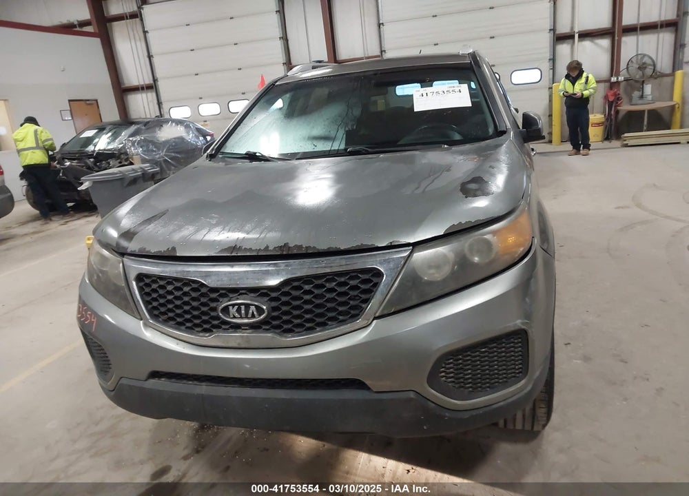 2011 KIA SORENTO VIN: 5XYKT4A2XBG113975