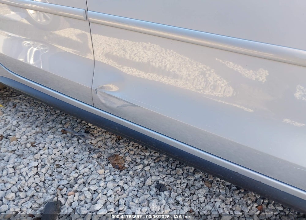 2013 VOLKSWAGEN JETTA HYBRID VIN: 3VW637AJ6DM225167
