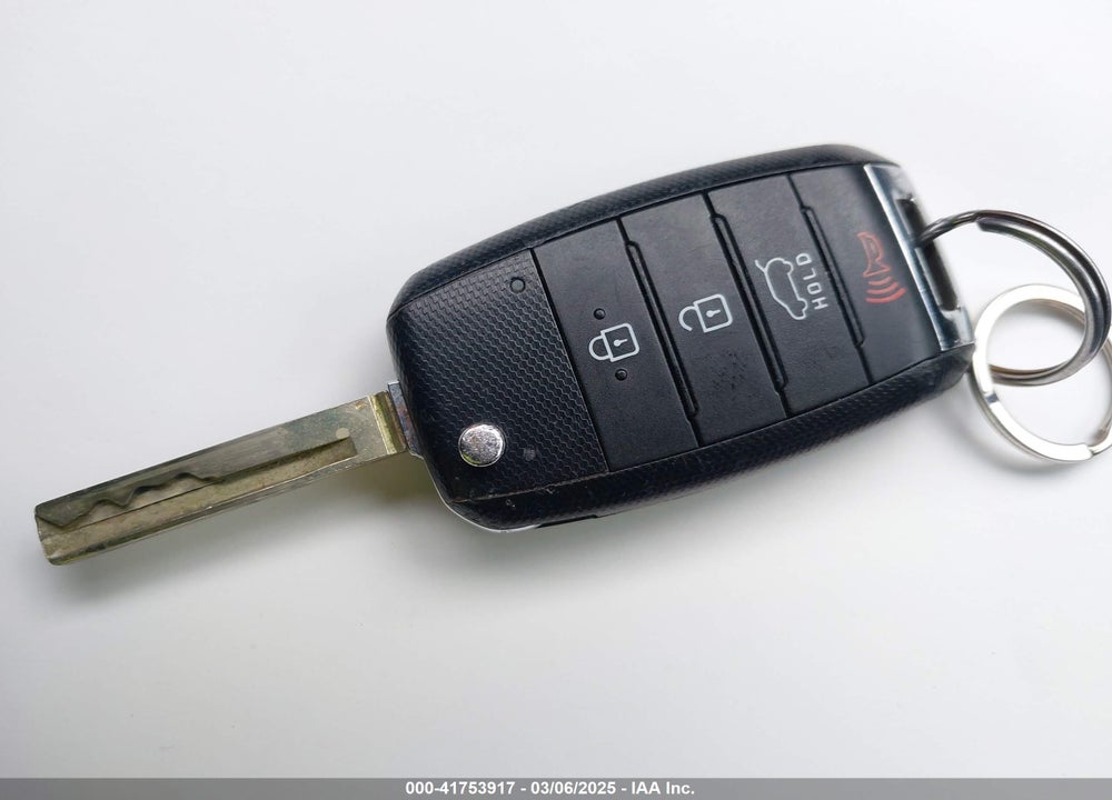 2017 KIA SORENTO 3.3L LX VIN: 5XYPGDA59HG334335