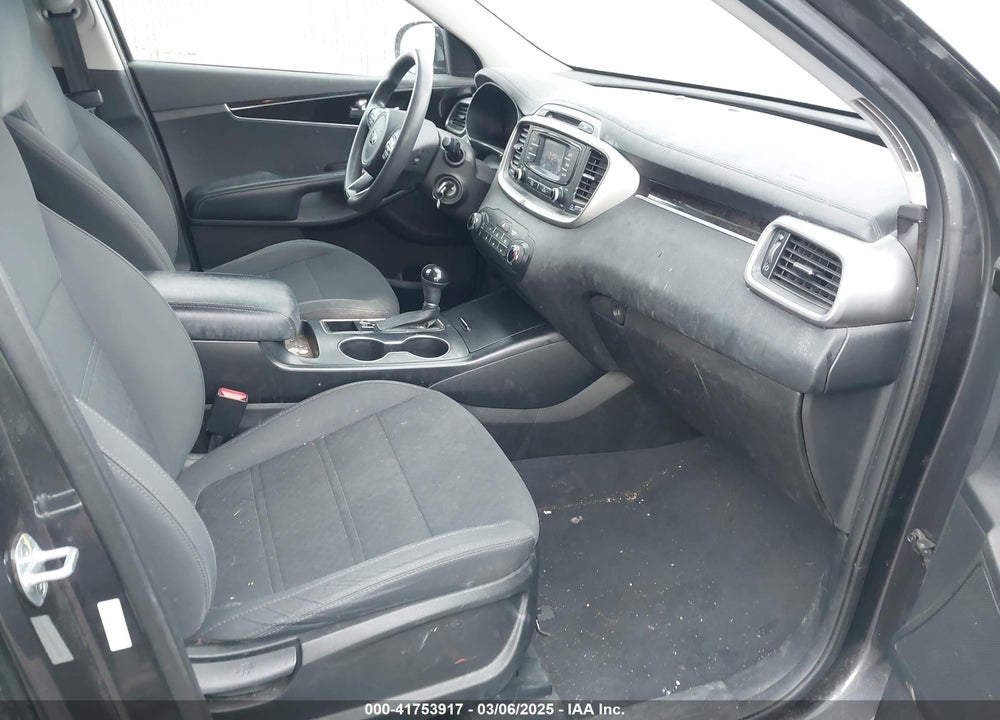 2017 KIA SORENTO 3.3L LX VIN: 5XYPGDA59HG334335