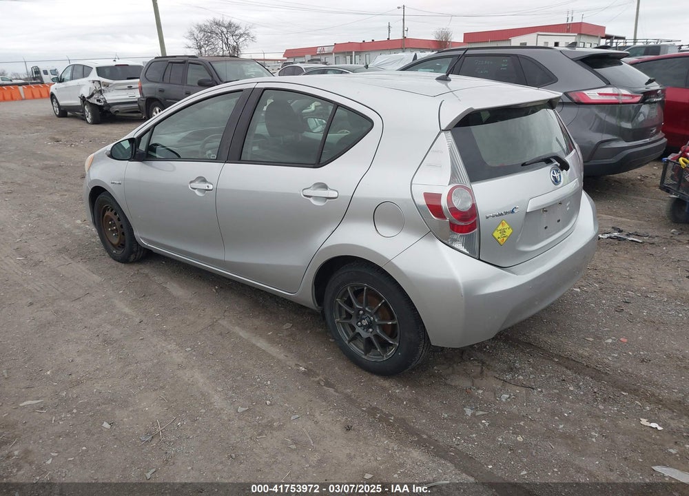 2014 TOYOTA PRIUS C VIN: JTDKDTB35E1557798