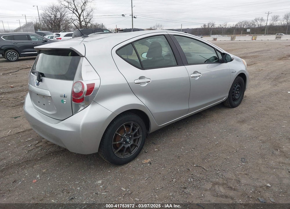 2014 TOYOTA PRIUS C VIN: JTDKDTB35E1557798