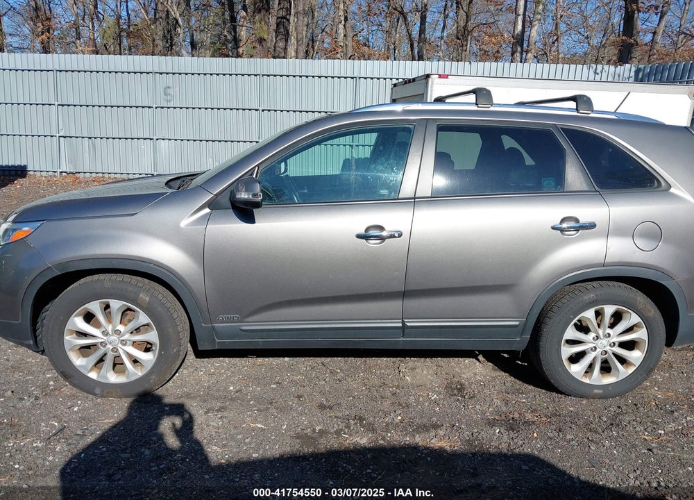 2015 KIA SORENTO EX V6 VIN: 5XYKUDA7XFG653566