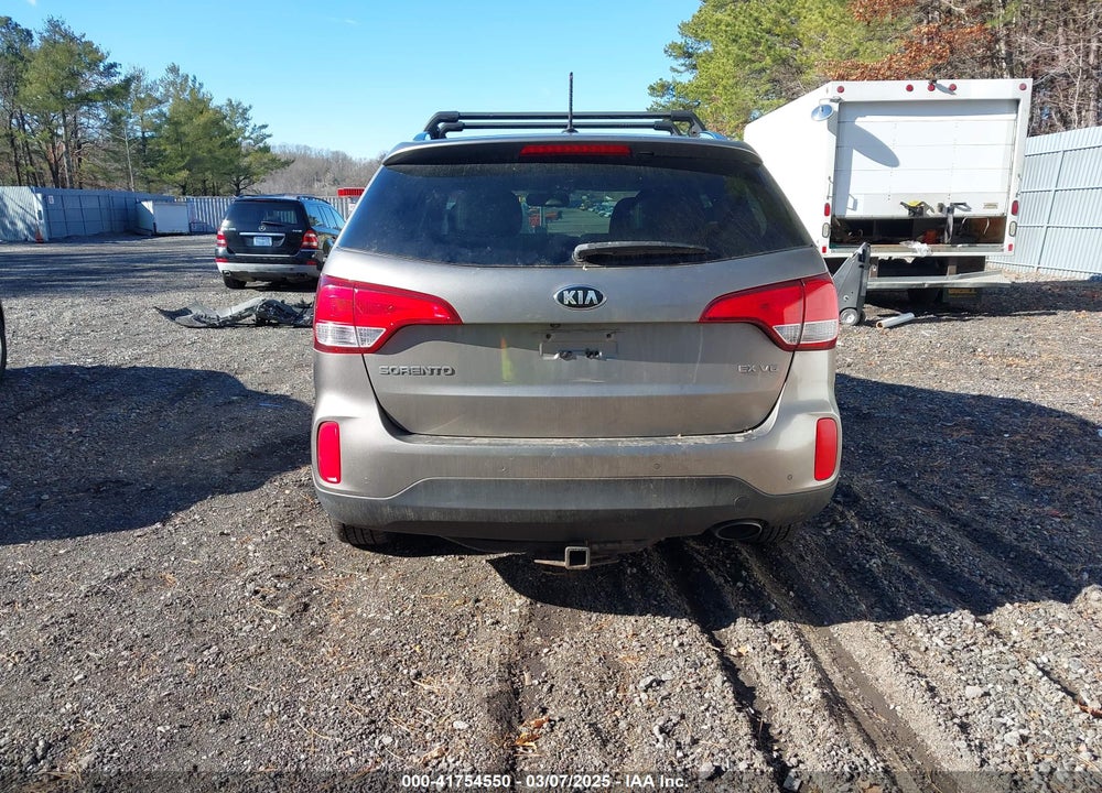 2015 KIA SORENTO EX V6 VIN: 5XYKUDA7XFG653566